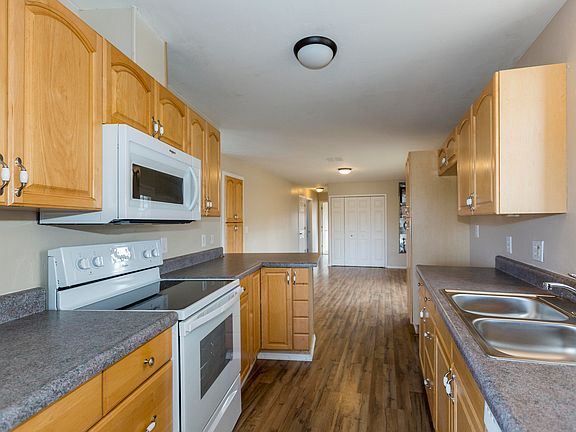 3rd image of 14010 E Lazy River Dr