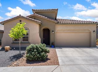 7046 Crystal Dr NE, Rio Rancho, NM 87144