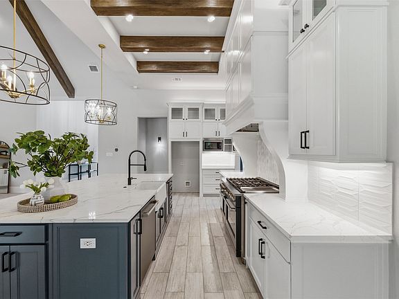 5th image of 1019 Country Way