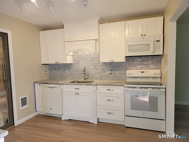 116 Green Pond Rd — Photo 6