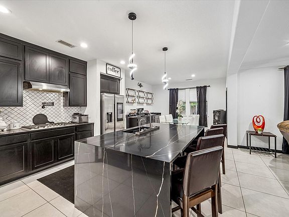 3rd image of 6334 Shoreview Ct
