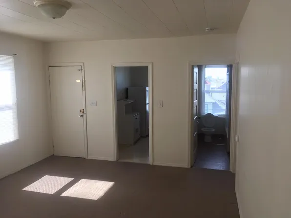 117 Mott St #3N, New Bedford, MA 02744
