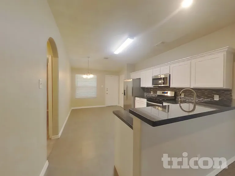 25402 Holyoke Ln — Photo 6