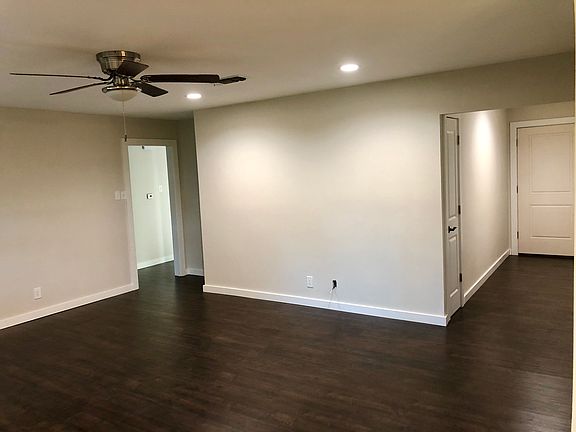 3rd image of 330 34th St NE