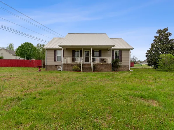 4 Oxford Dr, Fayetteville, TN 37334
