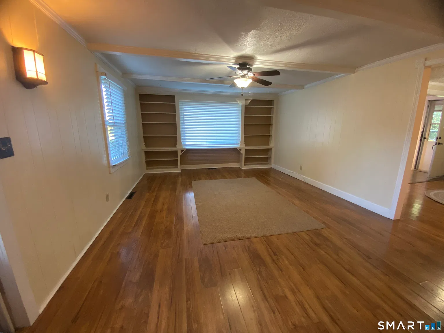 2 bed, 1.0 bath, 1200 sqft, $2,200 — Photo 2