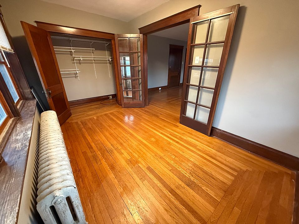 Front Sunroom/Bedroom