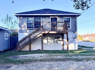 215 S Commerce St, Baytown, TX 77520