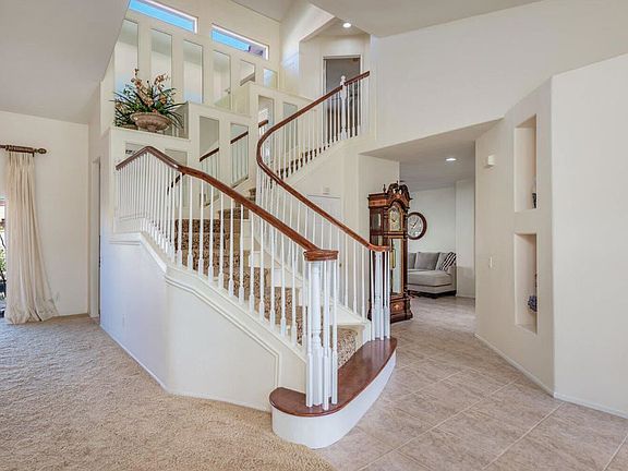 4th image of 78552 Pompeii Ct