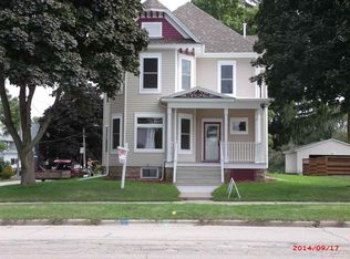 355 E James St, Columbus, WI 53925