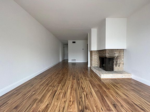 2nd image of 431 44th Ave #301