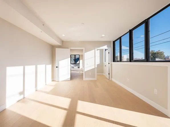 10 South Street image 18 of 39