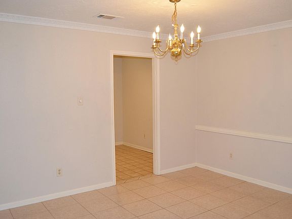 Formal Dining