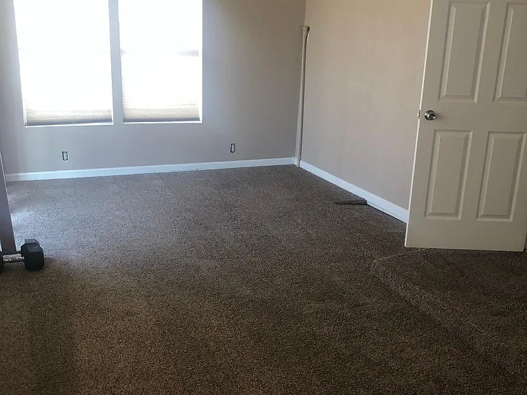 2408 W Grand Ave — Photo 6