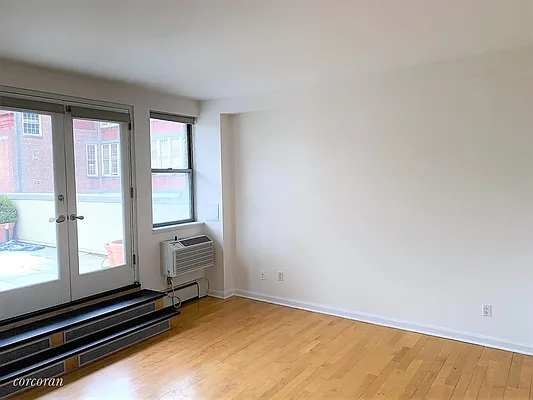 Rented by Corcoran | media 21