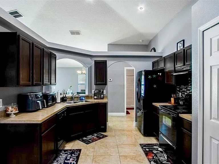 3111 Turnberry Blvd — Photo 11