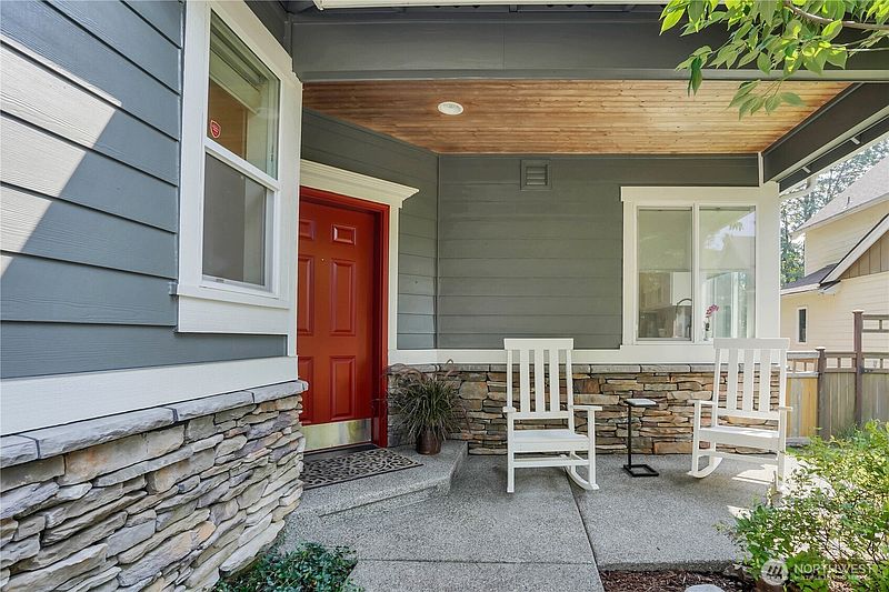 4th image of 17304 Parkside Way SE