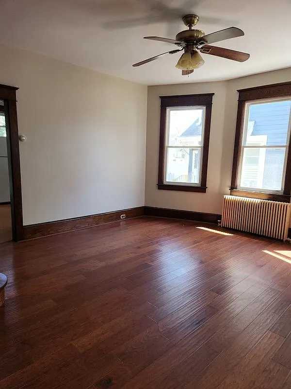 2 bed, 1.0 bath, 1401 sqft, $1,950 — Photo 4