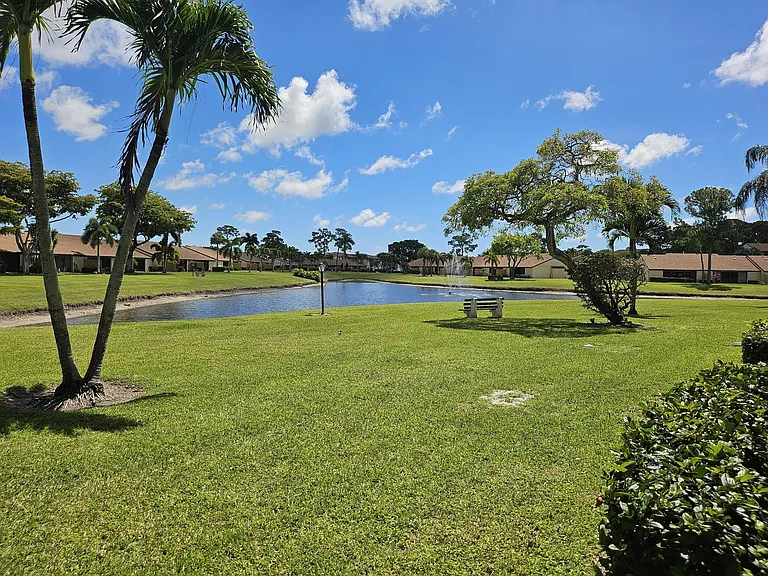 811 Sky Pine Way #F2 — Photo 5
