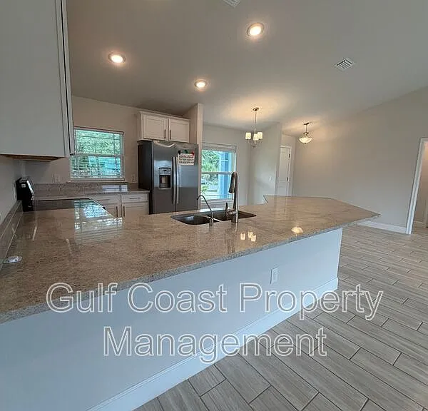 4865 Manila Ave — Photo 25