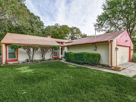 2nd image of 307 Oakwood Dr