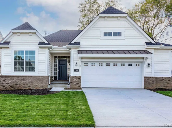 1964 Emerald Ln, Wixom, MI 48393