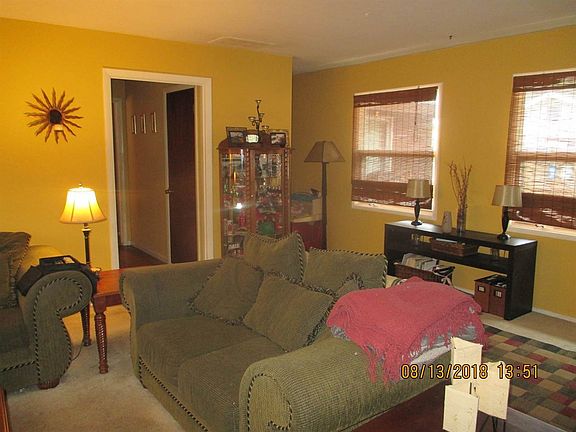 4th image of 1121 Ebeling Dr