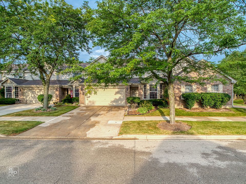 1st image of 1715 Lexington Dr #1