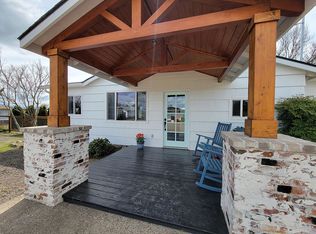 2225 Ross Ln, Medford, OR 97501