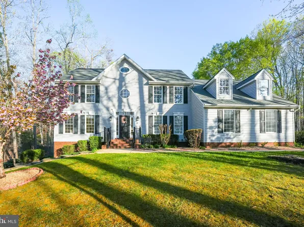 100 Mountain Laurel Ct, Fredericksburg, VA 22406