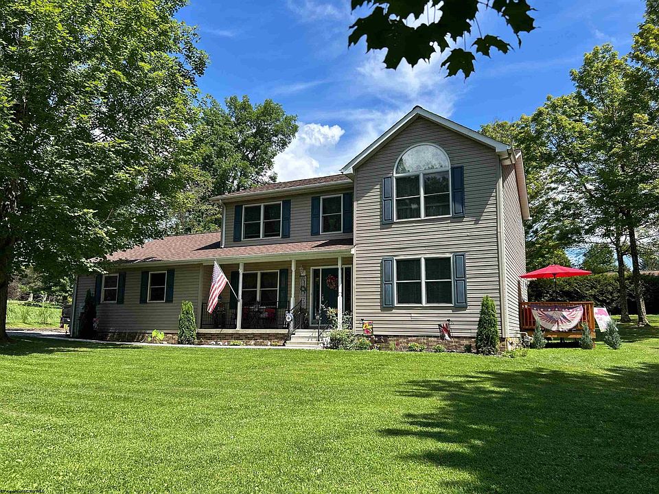 1st image of 250 Deerfield Cir