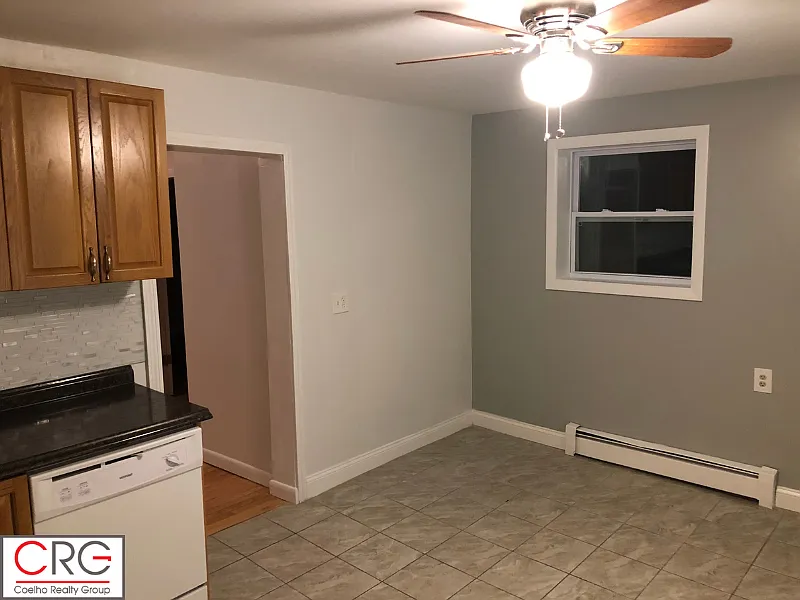 2 bed, 1000 sqft, $3,000 — Photo 2