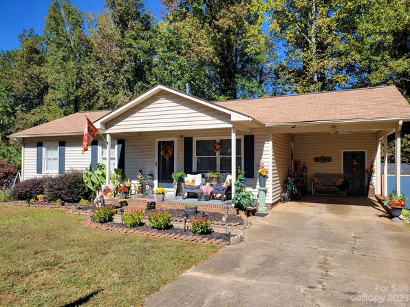 410 W Ballard St, Cherryville, NC 28021
