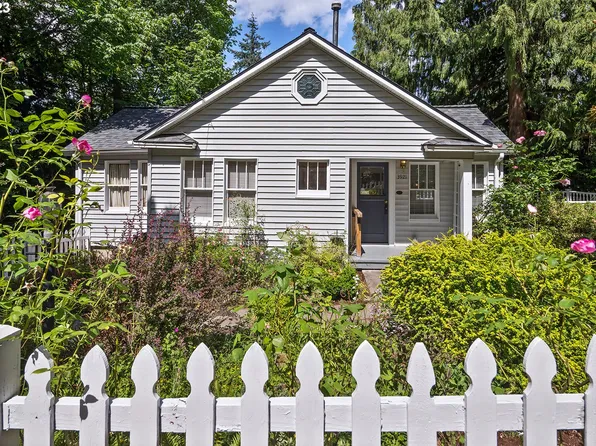 3921 SW Kanan Dr, Portland, OR 97221
