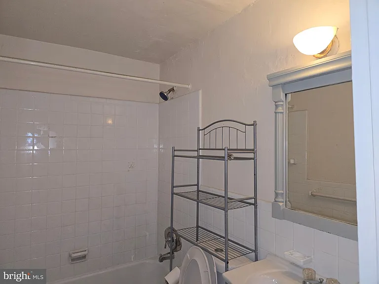 6135 Old York Rd #1/2-1 — Photo 15