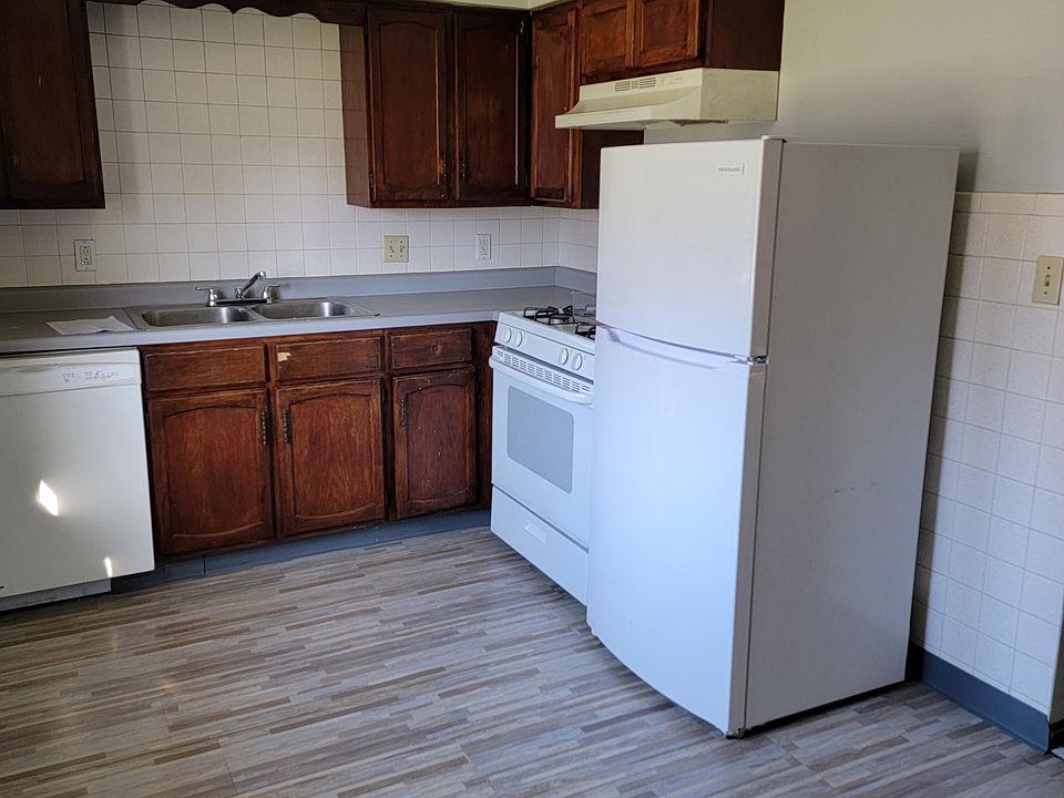 1st image of 8270 Southern Blvd #3