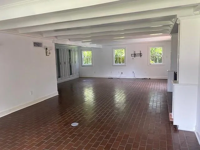 299 Vincent Ave — Photo 4