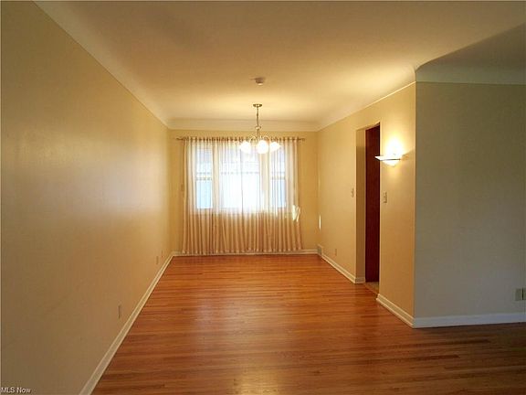 3rd image of 1030 Endicott Dr