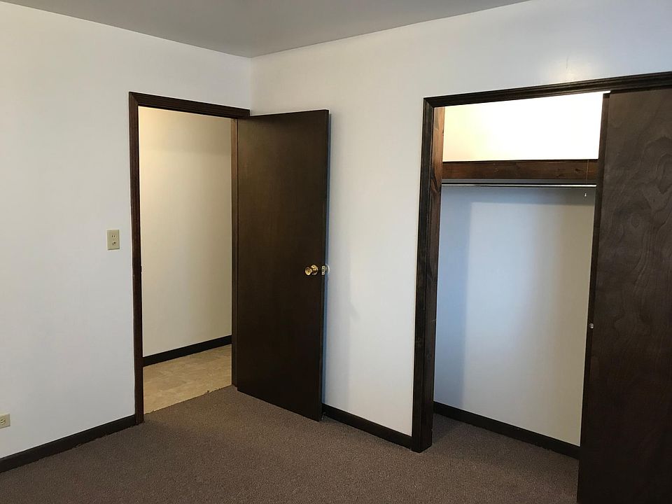 Large bedroom closet