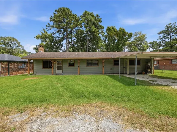 520 Richardson St, Kountze, TX 77625