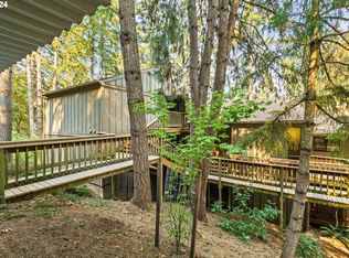 150 Treehill Loop, Eugene, OR 97405