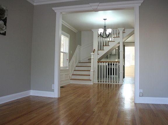 4th image of 2738 N Moody Ave