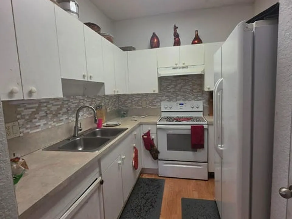 1309 N Santa Catalina Cir