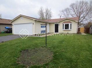 1070 Norwood Ln, Aurora, IL 60504