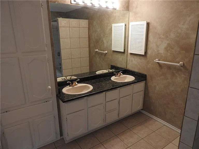 248 Jefferson Pkwy — Photo 16