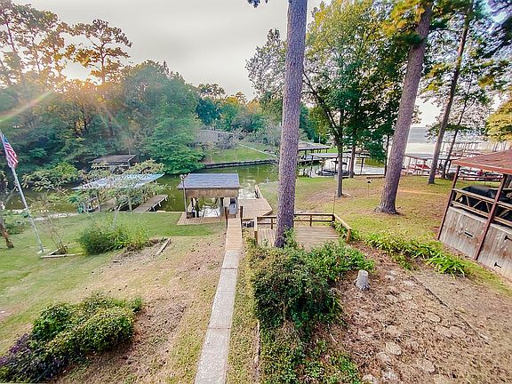 3rd image of 181 White Forest Ln