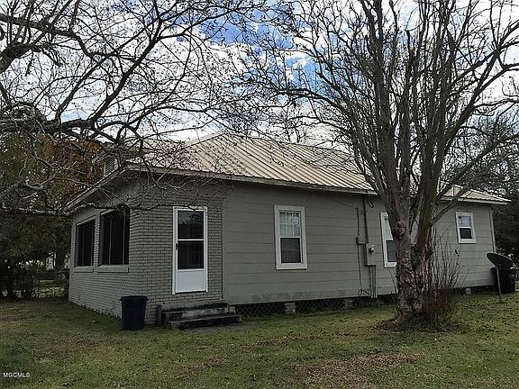 2nd image of 2215 31st St #A/b