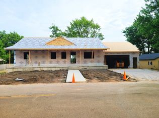 325 W Division St, Amboy, IL 61310
