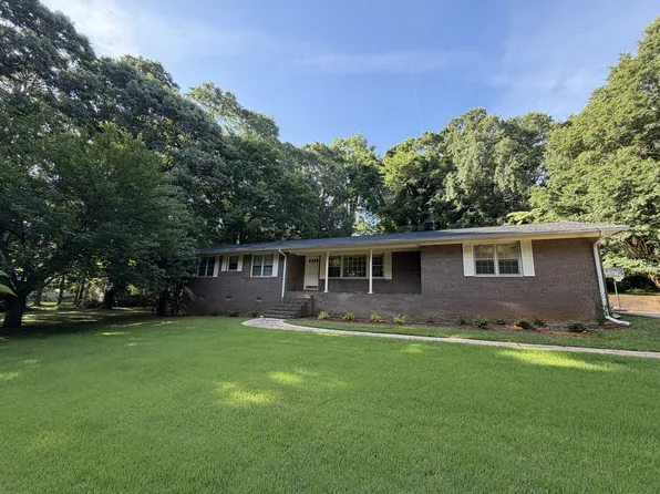 54 Dickson Cir, Jefferson, GA 30549