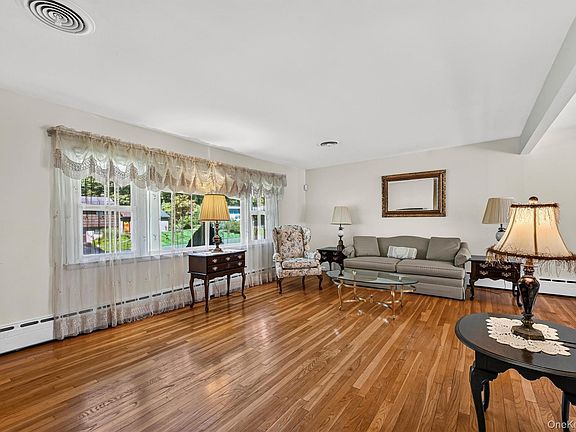 5th image of 24 Meadow Street